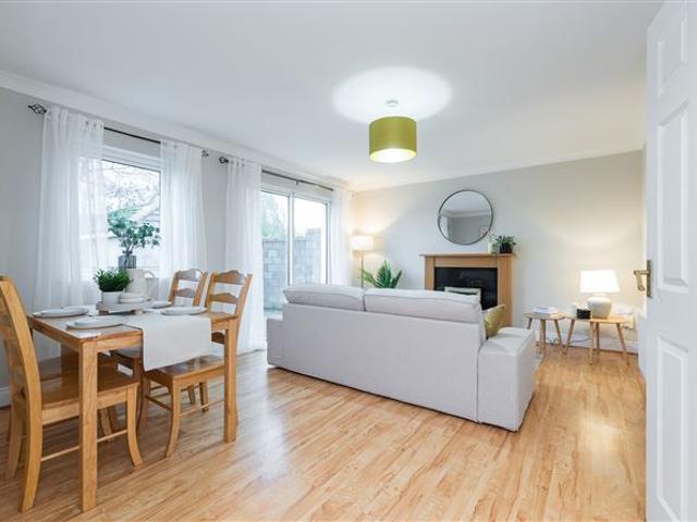 10 Cruagh Court, Stepaside, Dublin 18 Mark Kelly & Associates 4853 MyHome. Ie Residential