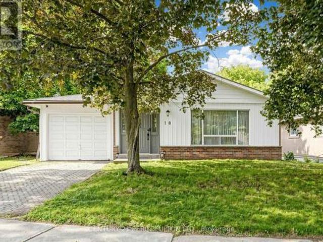 10 Devins Drive, Aurora, ON, L4G 2Z1 house for sale | Listing ID N13600 | Royal LePage