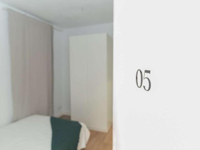 10 Dormitorio Shared Living/Roommate Madrid Madrid 94551600