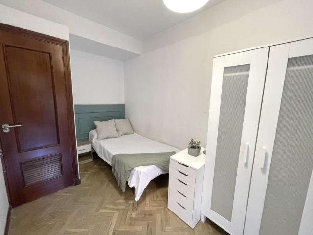 10 Dormitorio Shared Living/Roommate Seville Seville 95662960