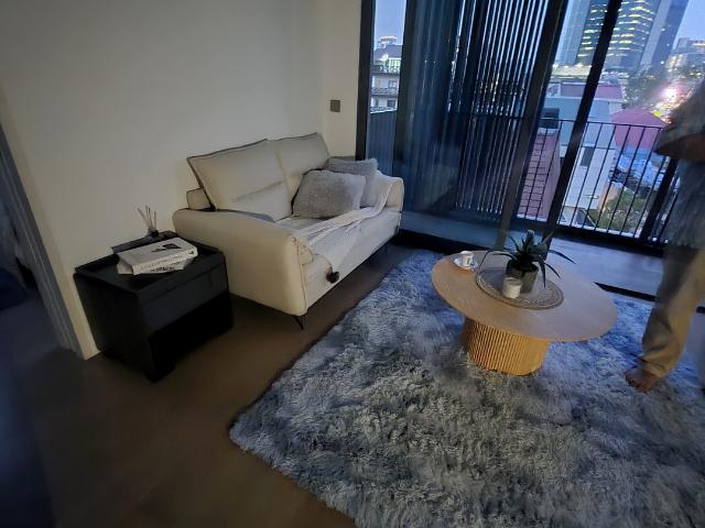 10 Evelyn D11, Apartment