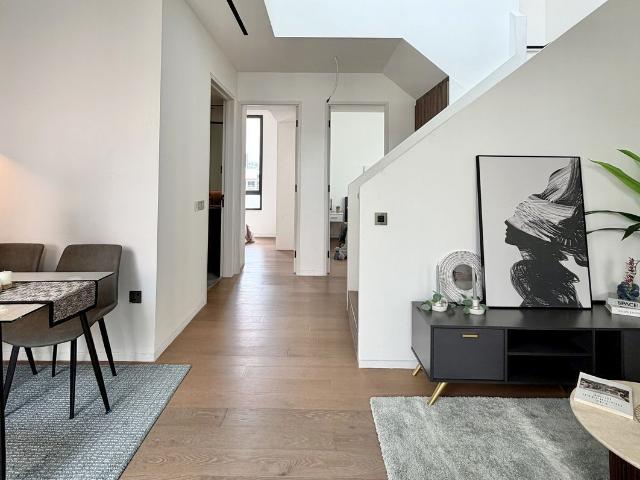 10 Evelyn D11, Apartment