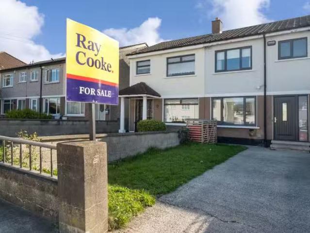 10 Farnham Drive, Finglas, Dublin 11 is for sale