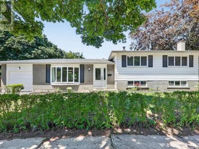 10 Gillbank Crescent S, Toronto, ON, M1E 4H9 house for sale | Listing ID E13544 | Royal LePage