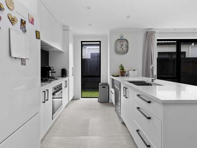 10 Gosset Avenue, 1053, Hamilton City