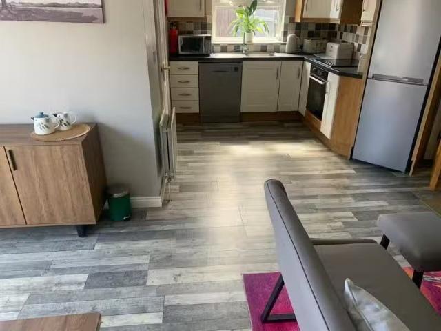 10 Hopefield Grove, 10 Hopefield Grove