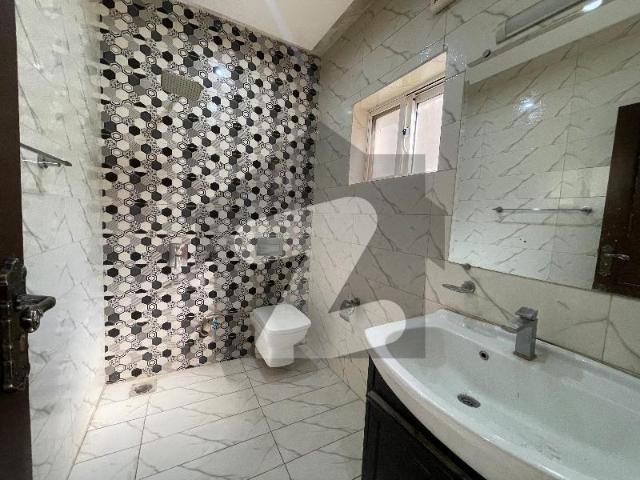 10 House Avaliable For Rent 5 Bed Accommodation 2 American Kitchen 1 Servent Two Species TV Lounge Available For Rent In Bahria Enclave Prime Location Near To Market Park Masjid. Bahria Enclave