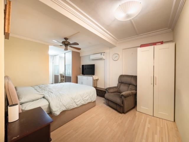 10 Jalan Batu HDB Apartment For Sale, $1,080,000, 4 Bed 2 Bath 1,517 sqft $712.00 psf