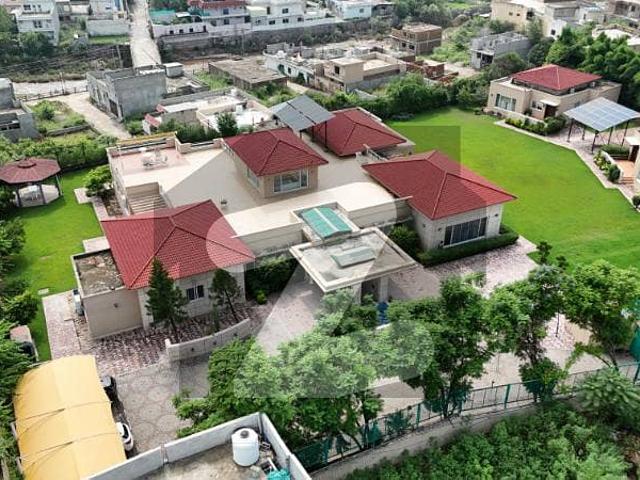 10 Kanal Luxury Farmhouse