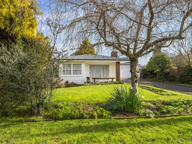 10 Kauri Street, in the city: Rotorua, city area: Hillcrest, price: latitude: 38.1505, longitude: 176.235605