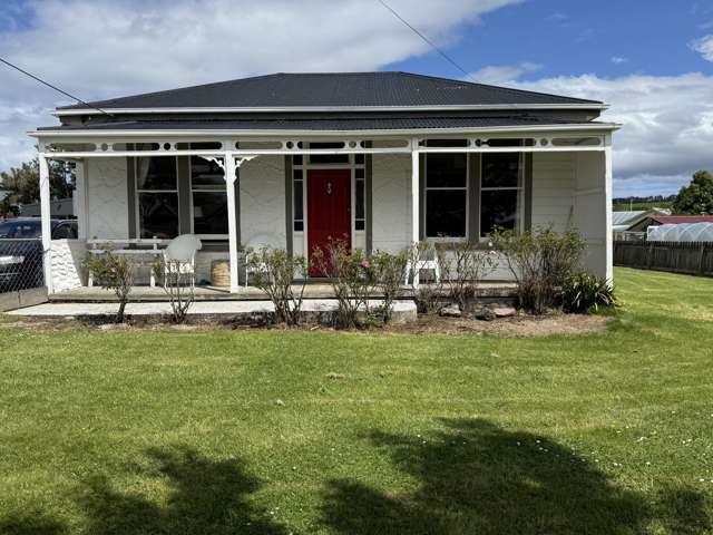 10 Keatoa Terrace, Owaka, Clutha