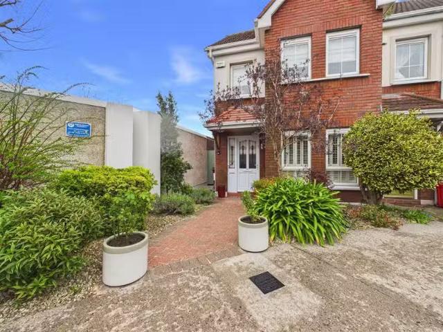 10 Larkfield Place, Lucan, Dublin, K78 FW77