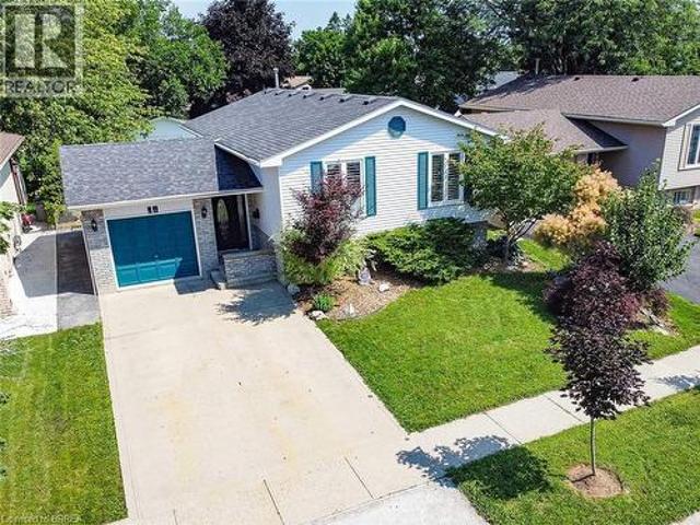 10 Latzer Crescent, Brantford, ON, N3V 1C9 house for sale | Listing ID 40832 | Royal LePage