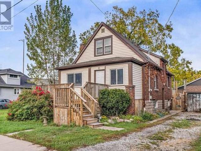 10 Locarno Avenue, Hamilton, ON, L8H 7H3 house for sale | Listing ID X13531 | Royal LePage
