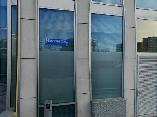 10 m2 office space for rent in Almere