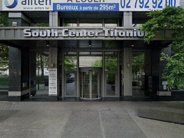 10 m2 office space for rent in Brussels Sint Gillis