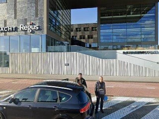 10 m2 office space for rent in Rotterdam Overschie