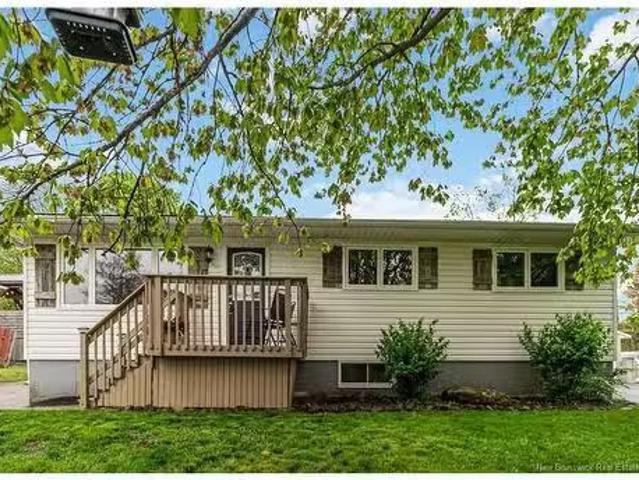 10 Manchester Cres, Riverview, NB, E1B 3G4 house for sale L.