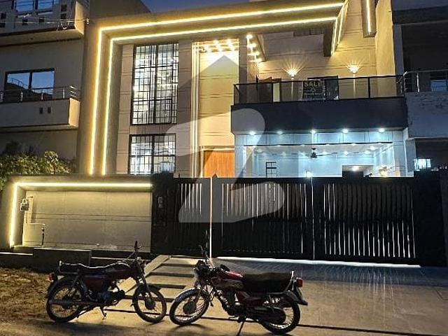 10 Mara Brand New Designer House For Sale