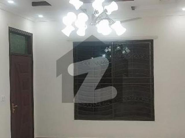 10 mara tiled house low price for sale in johar town e2 block johar town phase 1