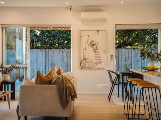 10 Marie Costello Way, Beach Haven, North Shore City