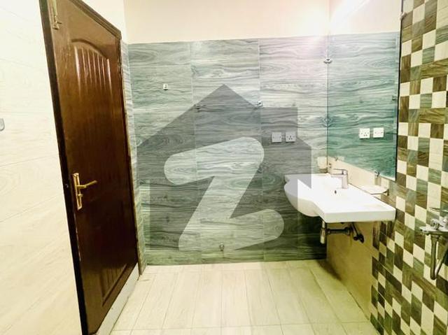 10 Marla 4 Bedroom Well Maintained House For Rent In Askari 11 Lhr Askari 11