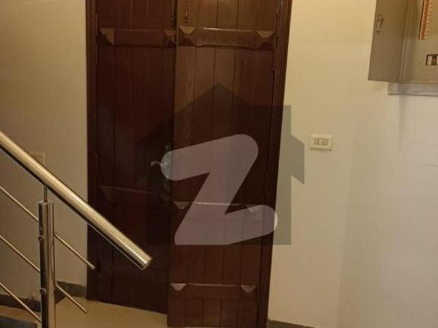 10 marla 4 bedrooms sd house available for rent askari 11 sector a