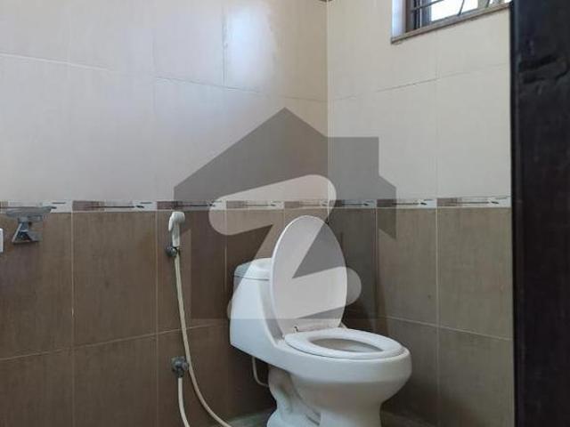 10 marla 4 bedrooms sd house available for rent askari 11 sector b