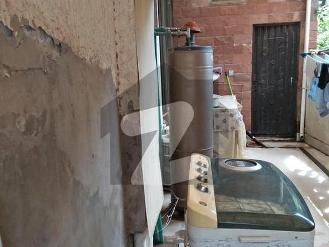 10 Marla 5 bedroom double unit used house Bahria Town Phase 3