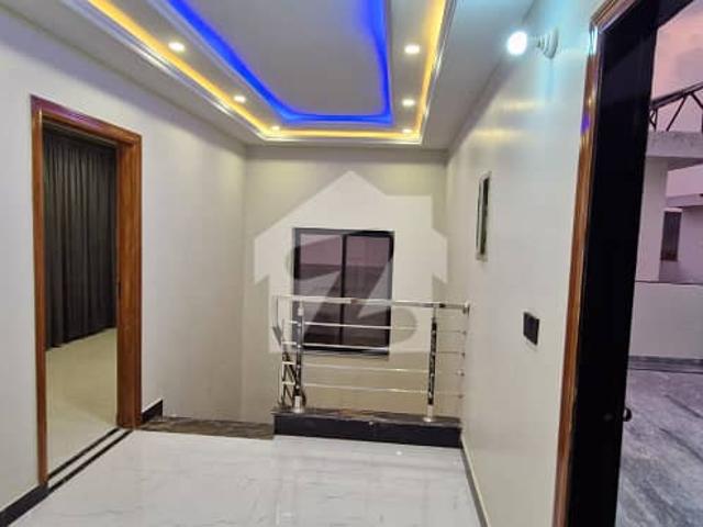 10 Marla 25 sqft Brand New house for sale