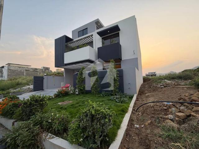 10 Marla 35*65 In Block C 1 Sun Face House Front Open + On 60 Ft Road. Top Location House. Masjid + Markaz + Park On Walking Distance. Double Unit House Available. For Sale In Multi Gardens MPCHS B 17 Islamabad