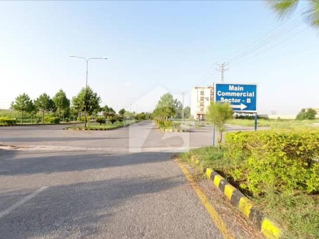 10 Marla 35*65 in Block D Residential Possession Plot in Wapda Town Islambad