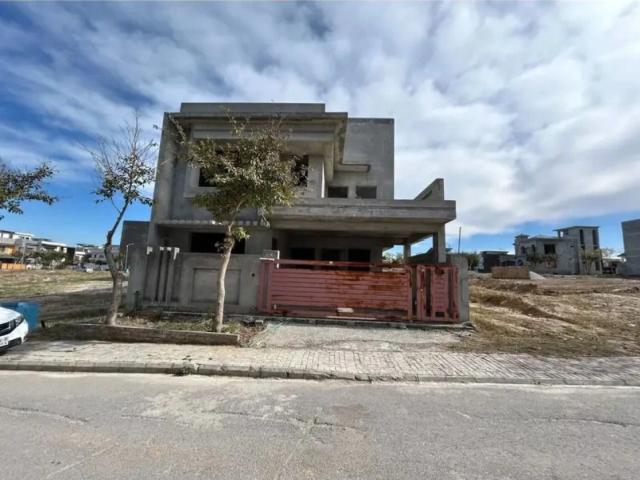 10 Marla 35*65 under construction house Available. For sale In Top City block A Islamabad Top City 1 ID 99526