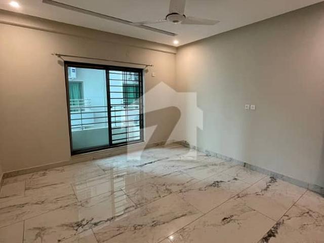 10 marla 3 bed flat available for sale with gas in askari 11 sec d