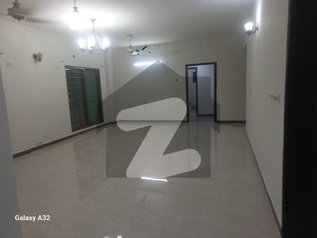 10 marla 3 bed flat available for rent with gas in askari 11 sector b apartments