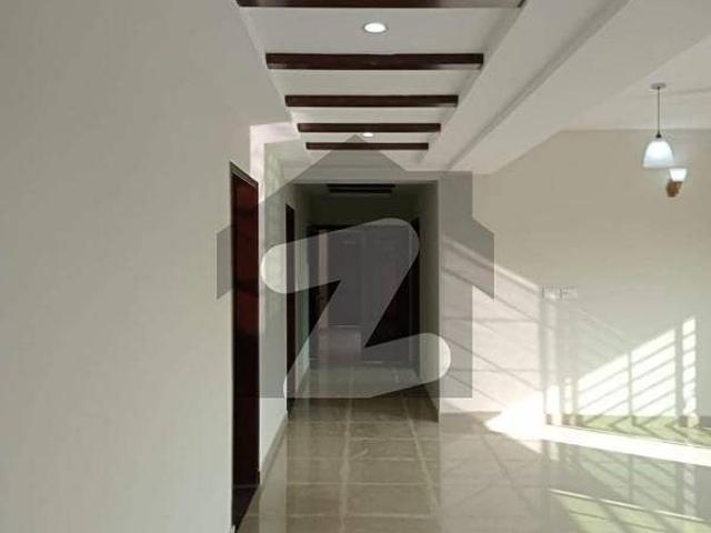 10 Marla 3 Bed Flat Available For Rent In Askari Sec F Lahore