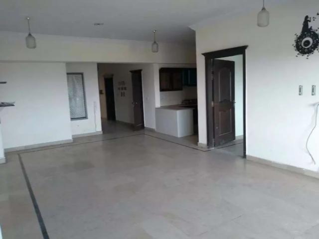 10 Marla 3 bed flat in E11/4 Islamabad E 11 ID 32779