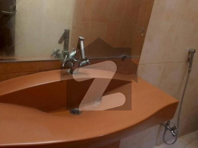 10 Marla 3 Bed House Available For Rent In Askari 11