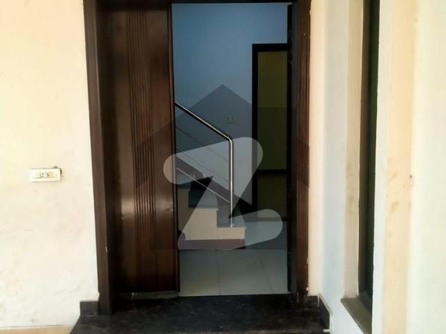 10 Marla 3 Bed Luxury FACING PARK Apartment for Rent in Askari 11 Lahore | Prime Location Askari 11 Sector D