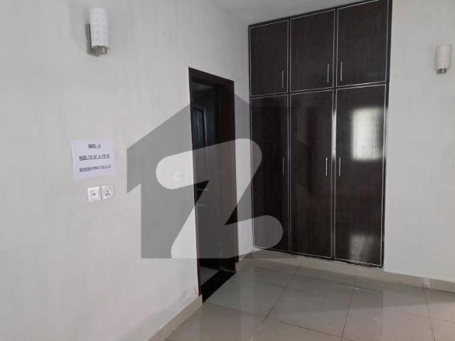 10 Marla 3 Bed Luxury Flat Available For Rent Askari 11, Sec B Askari 11 Sector B
