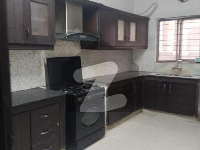 10 Marla 3 Bed Room House Available For Sale in Askari 11