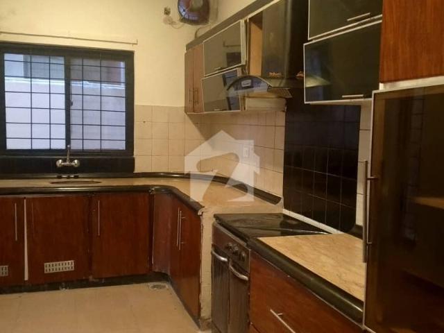 10 Marla 3 Bed Room House Available For Rent in Askari 11