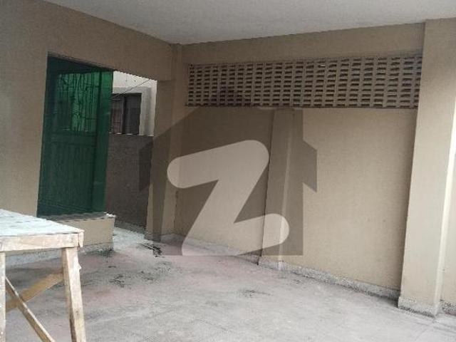 10 Marla 3 Bed Room House Available For Rent in Askari 11 Sector A