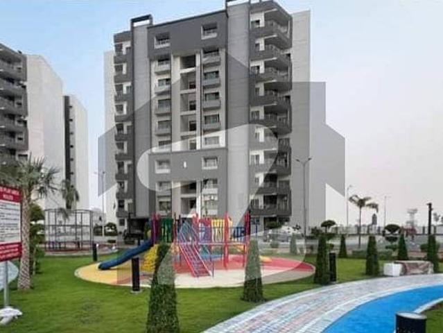 10 marla 3 bedroom apartment available for sale