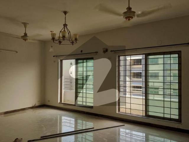 10 marla 3 bedroom apartment available for rent askari 11