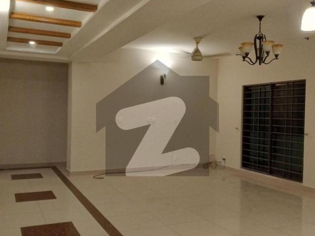 10 marla 3 bedroom apartment available for rent askari 11