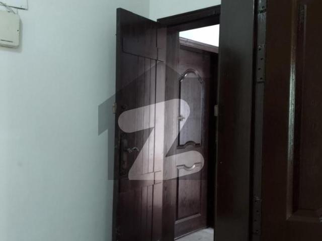 10 marla 3 bedroom apartment available for rent askari 11