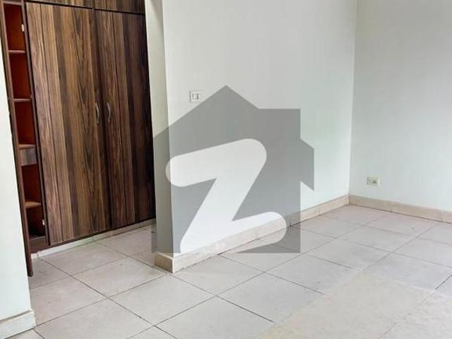 10 marla 3 bedroom apartment available for rent askari 11