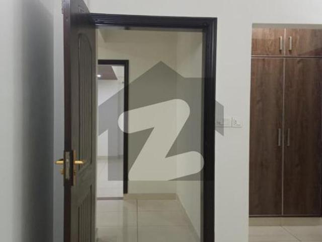 10 marla 3 bedroom apartment available for rent askari 11