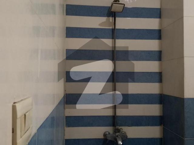 10 marla 3 bedroom apartment available for rent askari 11